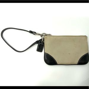 COACH Vintage wristlet Cream & Black